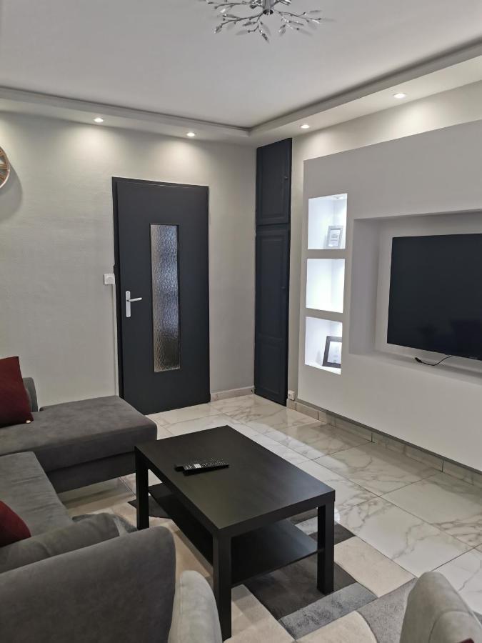 Appartement Meubles A Villeurbanne Lyon Esterno foto