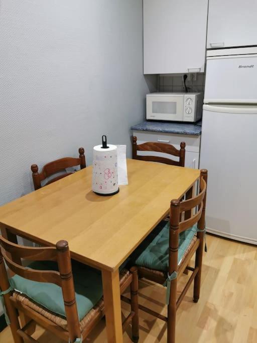 Appartement Meubles A Villeurbanne Lyon Esterno foto