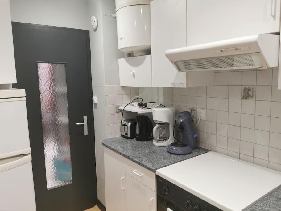 Appartement Meubles A Villeurbanne Lyon Esterno foto
